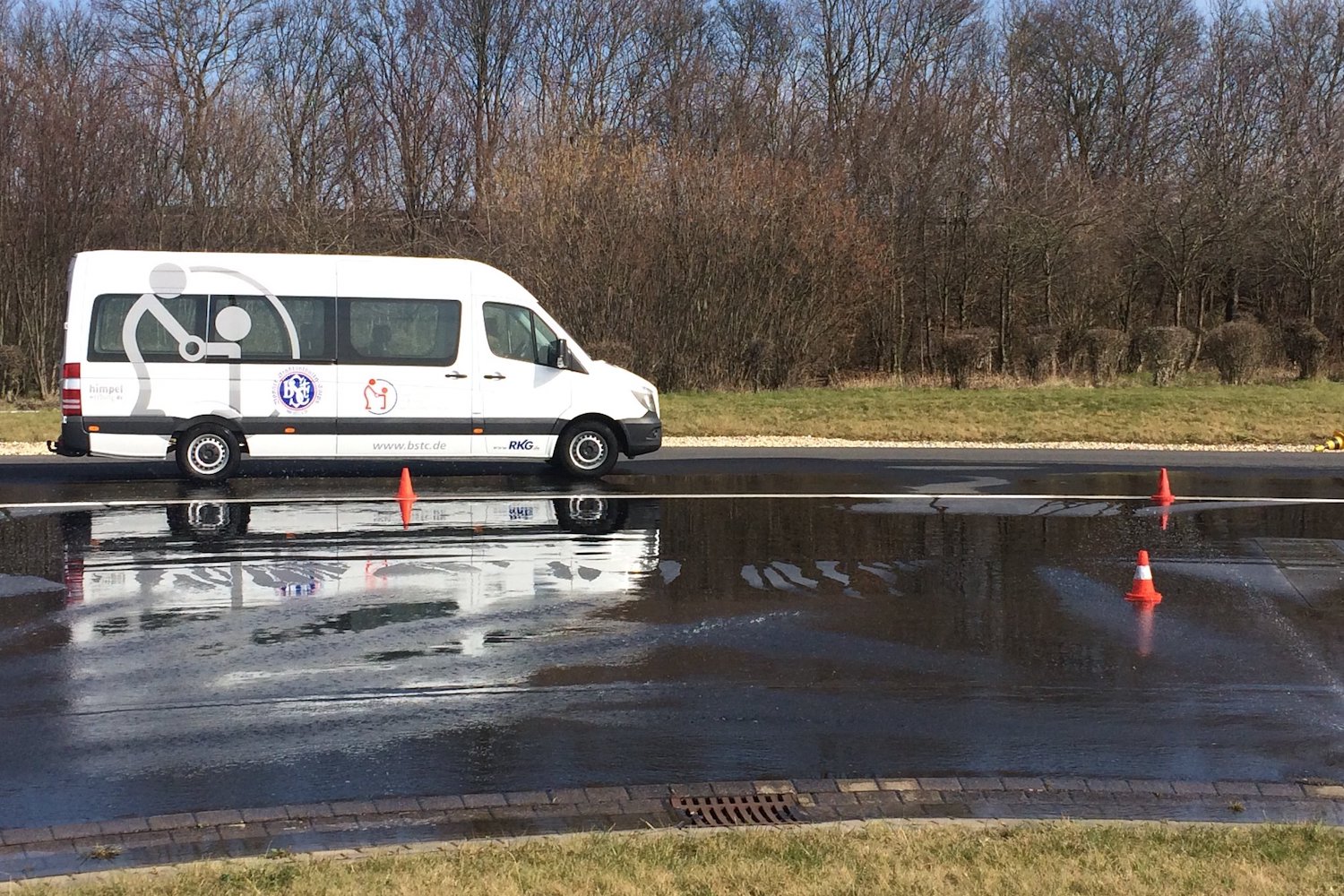 ADAC-Kleinbus-Training_4-ADAC-Fahrsicherheitszentrum-Rhein-Erft-Weilerswist.jpg